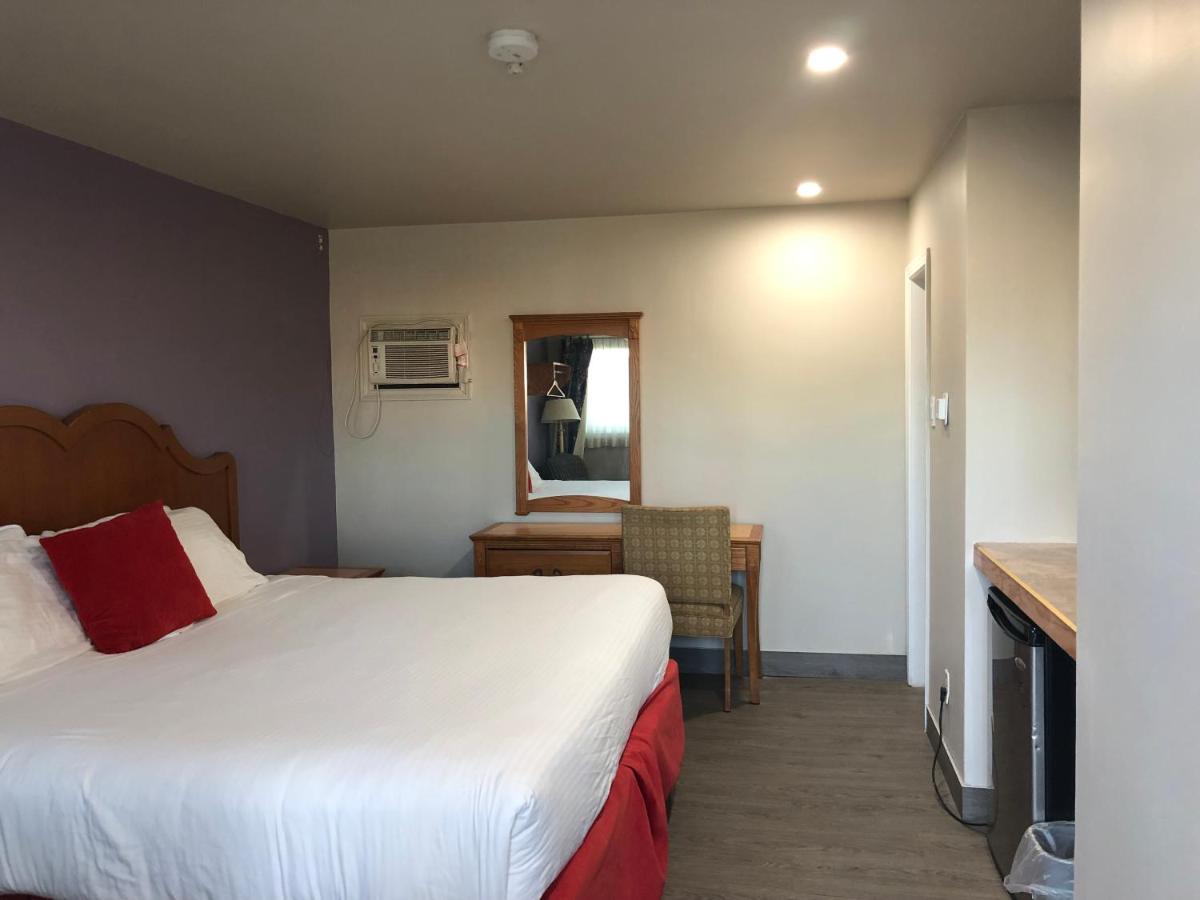 Thriftlodge By Wyndham Moncton Exterior photo